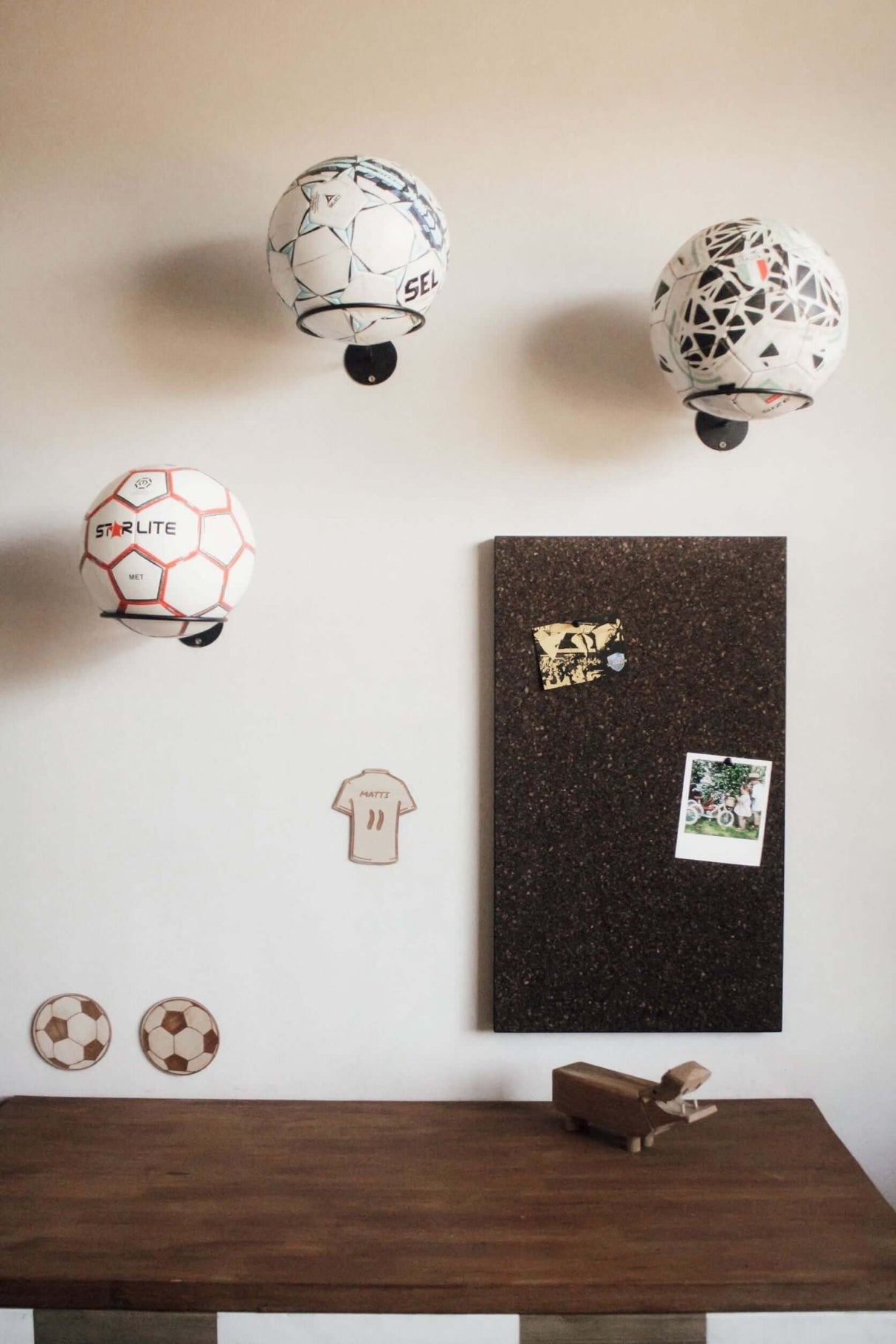 1 Boldholder + 1 Medaljeholder + 1 Pudebetræk - Lukaki.dk1 Boldholder + 1 Medaljeholder + 1 Pudebetræk