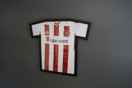 T-shirt ramme (2 størrelser)