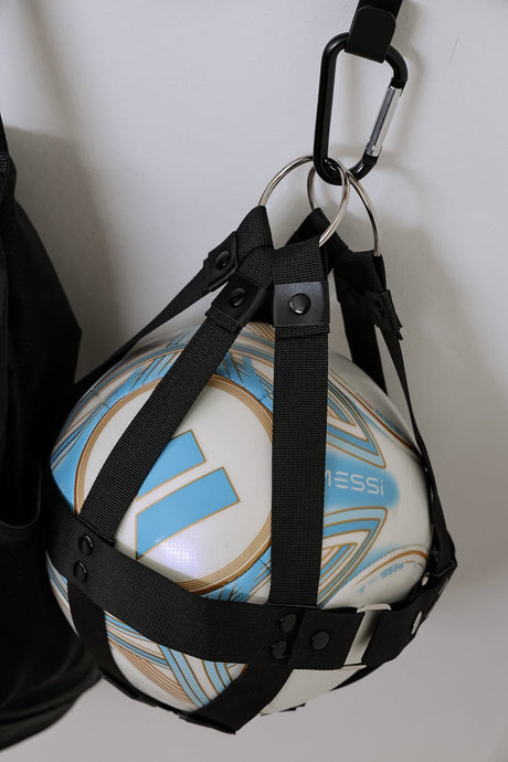 Boldholder / boldnet til rygsæk – Praktisk boldnet til fodbold, basketball & håndbold - Lukaki.dk