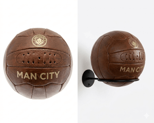 Manchester City Fodbold i retro look og boldholder til væg (inkl. sorte skruer) - Lukaki.dk