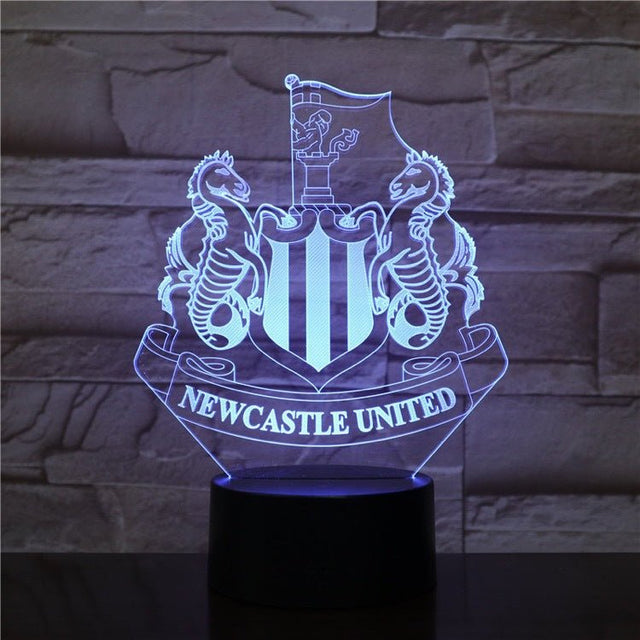 Newcastle United 3D Fodbold lampe - Lyser i 7 farver - Lukaki.dkNewcastle United 3D Fodbold lampe - Lyser i 7 farver