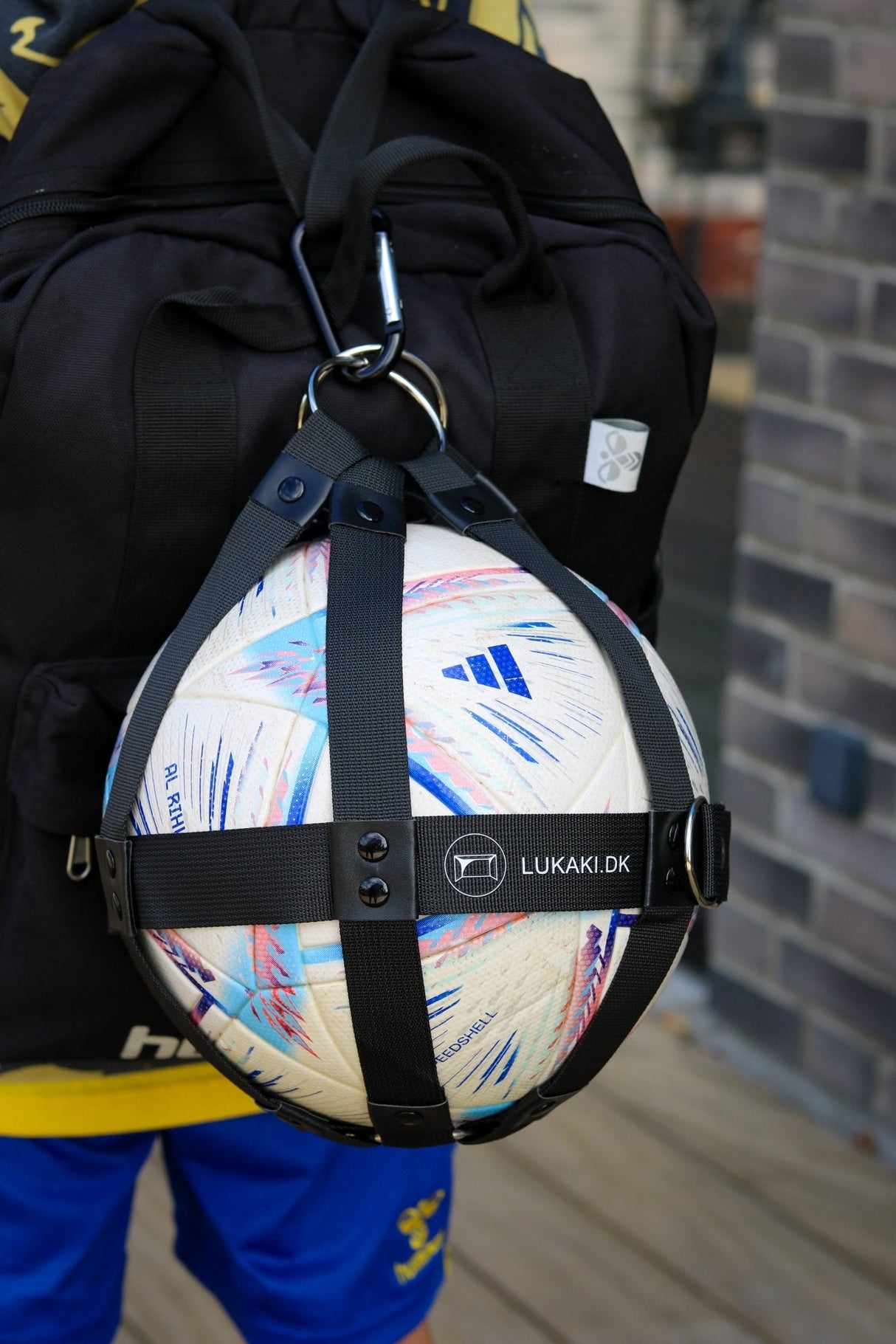 Sportsrygsæk med boldholder og skorum - vandafvisende og praktisk sampak - Lukaki.dkSportsrygsæk med boldholder og skorum - vandafvisende og praktisk sampak